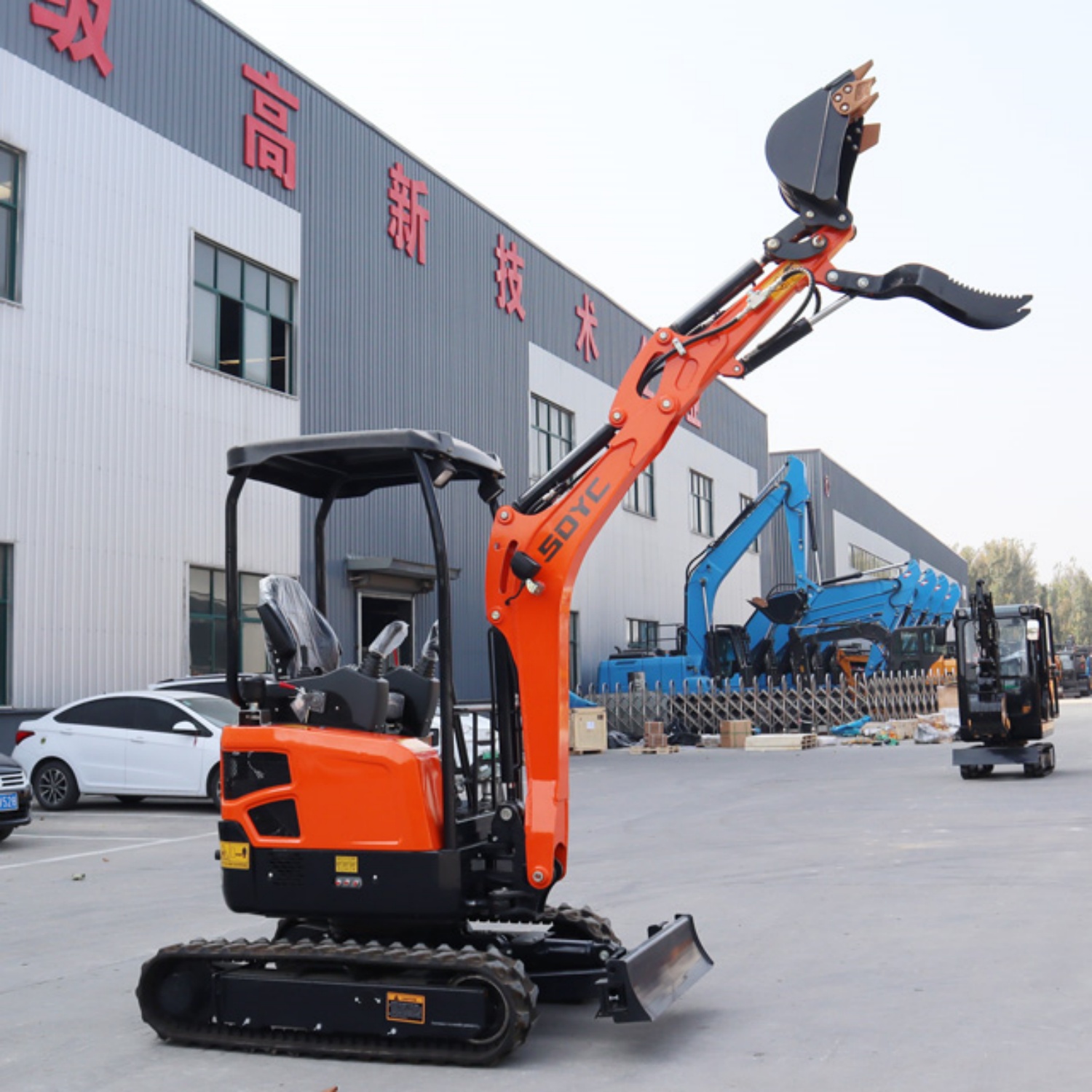 حفارة هيدروليكية زاحفة قابلة ل - مراجعة Heavy Equipment Landscaping وسعره