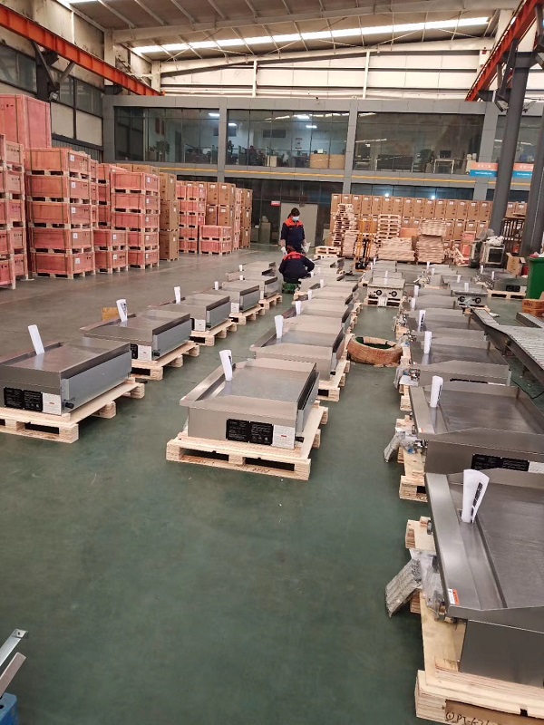 شواية تجارية بثلاث شعلات مقاس  - مراجعة Heavy Equipment Kitchen وسعره